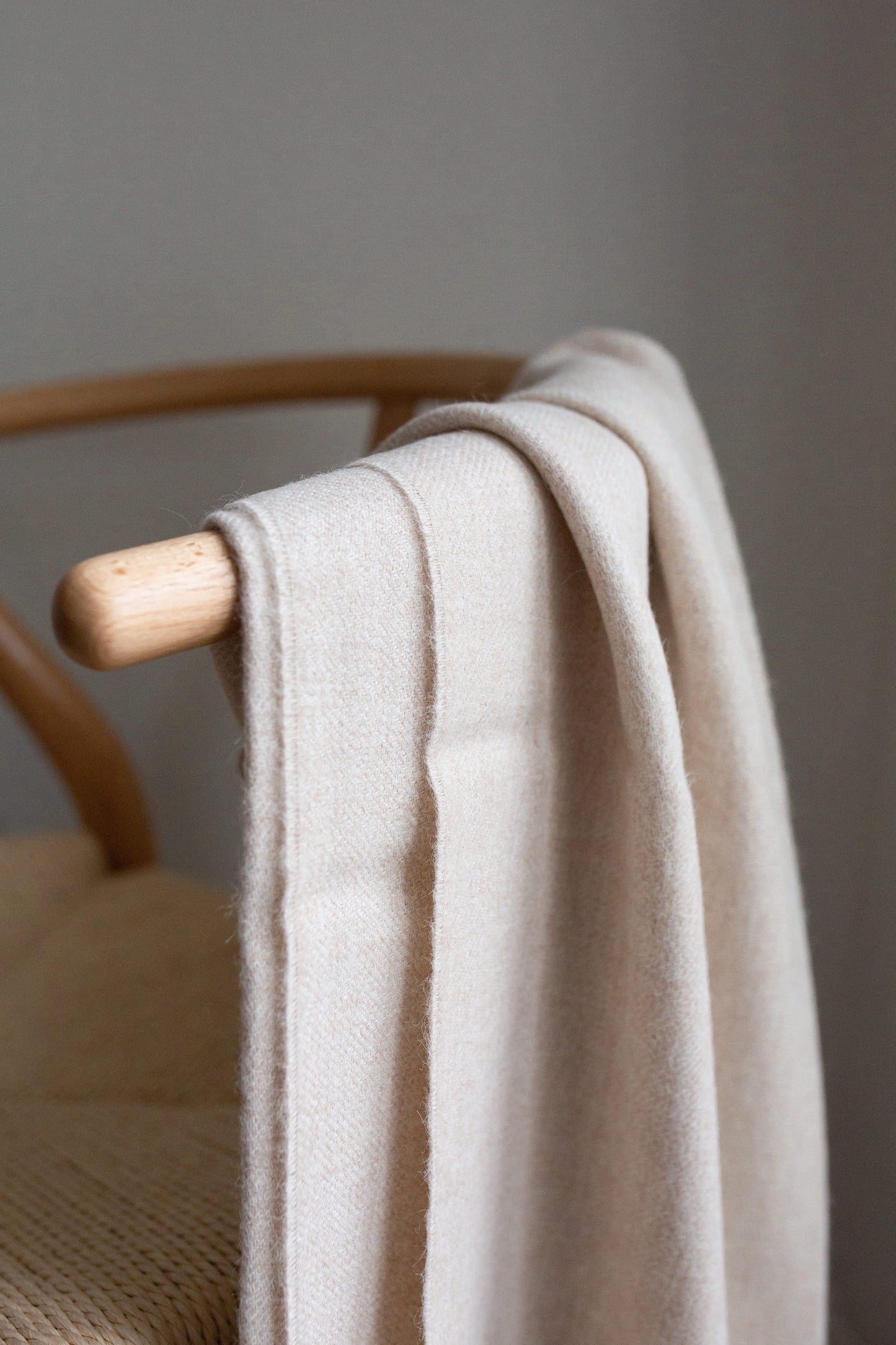 Encanto Alpaca Throw - Alabaster